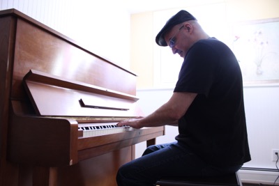 brad-at-piano